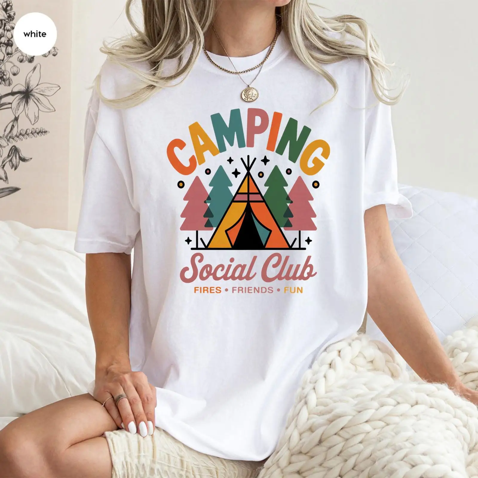 Outdoor Adventure Club - 캠핑 소셜 클럽 티셔츠, 친구들과 함께